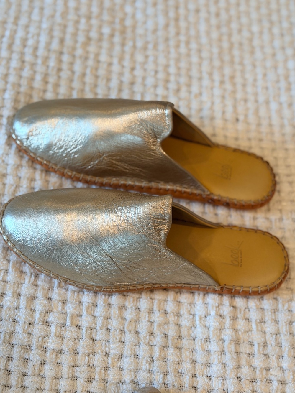 Beek Metallic gold Slip-On slide - Women